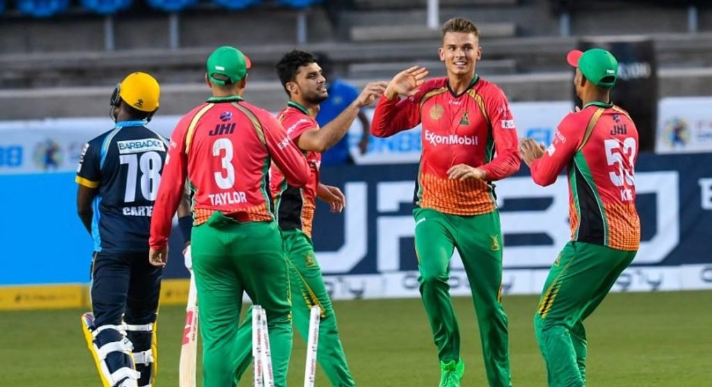 Chris Green bowls 21 dot balls in extraordinary four-over T20 spell