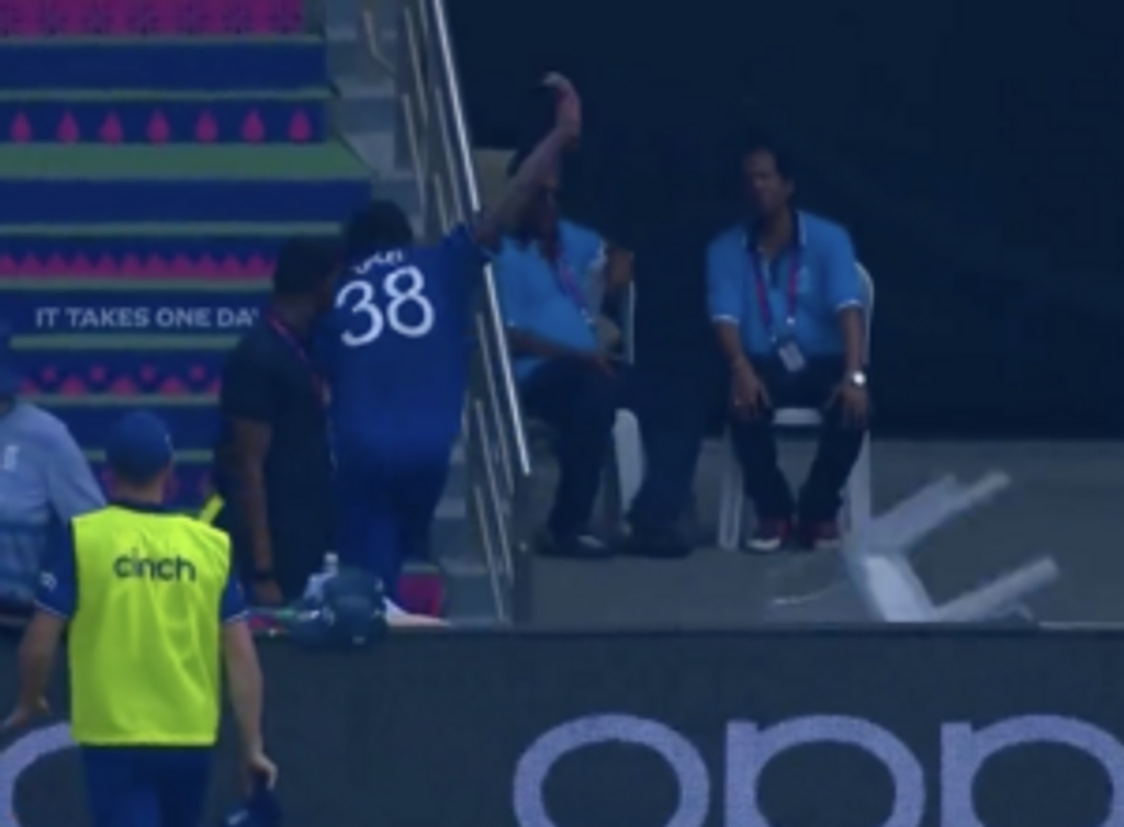 Reece Topley sends chair flying