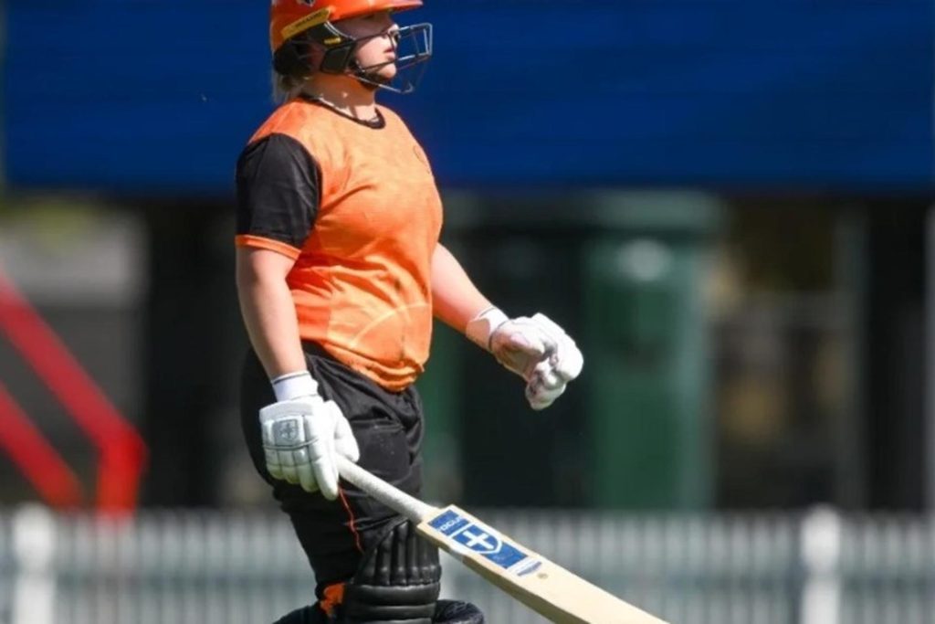 Mon Dieu! French teenager scores half-century on WBBL debut