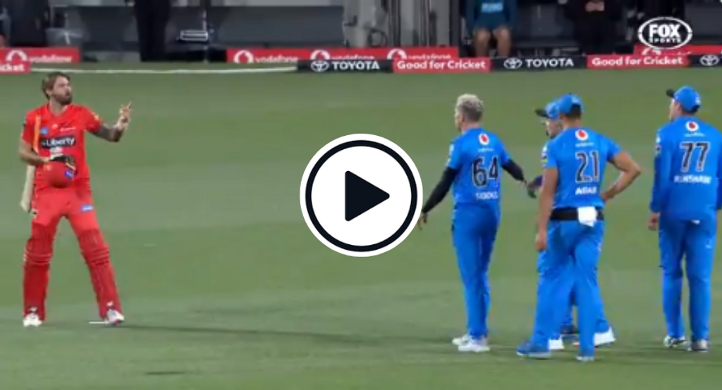 Watch: Renshaw gives animated send-off to tailender in dead BBL game