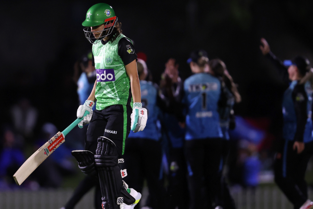 Melbourne Stars bowled out for 29, a Women’s Big Bash League record low