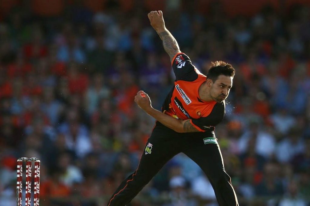 Mitchell Johnson retires from Big Bash League